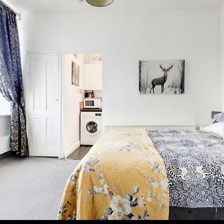 Hooton Apartment 1 bed Kilnhurst Buitenkant foto