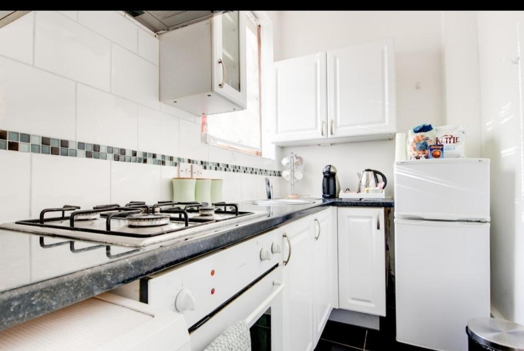 Hooton Apartment 1 bed Kilnhurst Buitenkant foto